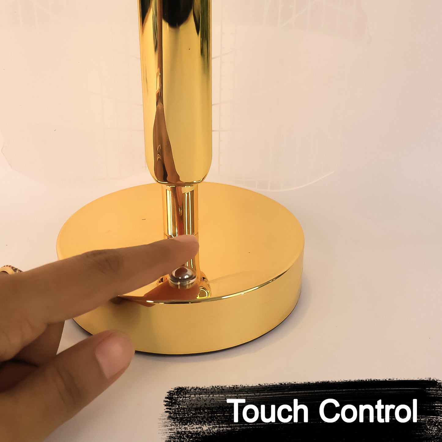 Four-Leaf Clover Crystal Table Lamp – Luxury, Elegance & Good Luck in One