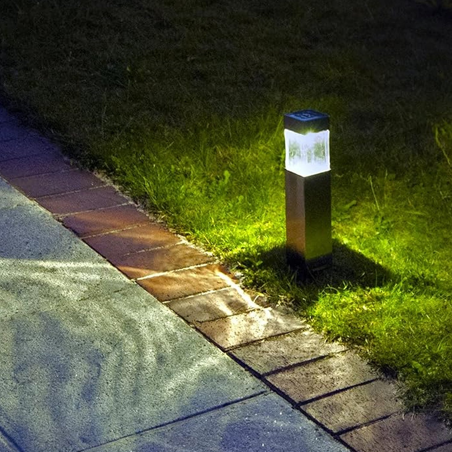 Big Garden Solar Light Outdoor Garden Park Driveway Light (1 Pc) Default Title - Anthro Bazaar